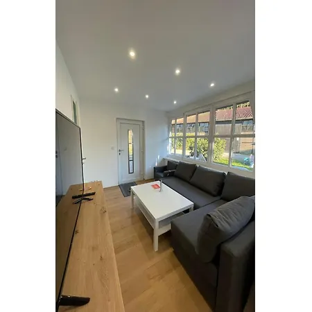 Moderne Fuer Vier Personen, Apartment *