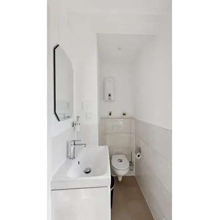 Moderne Fuer Vier Personen, Apartment