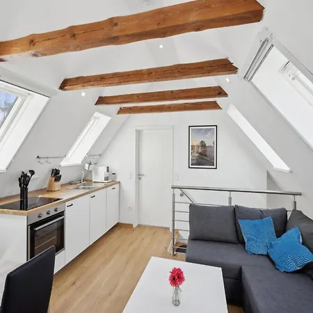 Apartment Moderne Fuer Vier Personen, *